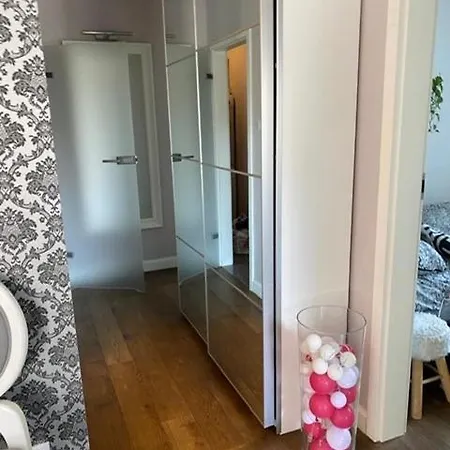 Apartment 1-go Maja